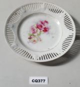 1 x Schumann Bavaria Pierced Rim Plate With Rose Disign - Ref CQ377 E - Dimensions: D22cm- CL334 - L