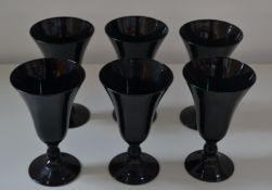 6 x Black Glass Wine Glasses - Ref J2177 - CL314