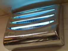 1 x Rentokill Chrome Fly Zapper - CL390 - Location: Sheffield S9This lot will incur a site fee of £5
