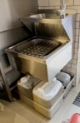 1 x Stainless Steel Wall Mounted Janitorial Mop Sink - Dimensions: D60cm x H90 Inc Tap W50 - Ref:
