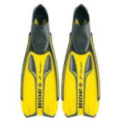 2 Pairs Of Beuchat Junior Fins - Ref: NS287, NS288, NS289, NS290 - CL349 - Altrincham WA14