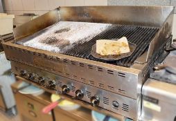 1 x Commercial Stainless Steel Ribbed Chargrill Gas Griddle - Dimensions: W122 x D78 x H40cm - CL367