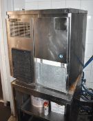1 x Hoshizaki IM-130WME Ice Machine With Stand - CL392 - Location: London WC2HThis lot will incur