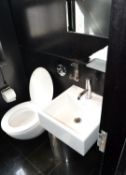 1 x Contents Of A Mens Restaurant Bathroom - CL392 - Ref LD335 4F - Location: London WC2H