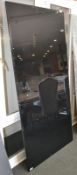 1 x Gloss Black Tempered Table Top. This item is straight out of the showroom and is in very good co