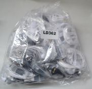Approximately 50 Pairs Of Samsung Earphones - Ref: LD362 - CL409 - Altrincham WA14