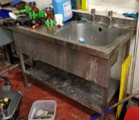1 x Stainless Steel Wash Basin With Drainer - Ref B2 CL409 - Width 47 Inches - Location: Wakefield