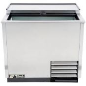 1 x TRUE Glass Chiller - Ref: LD430 - CL350 - Location: Altrincham WA14