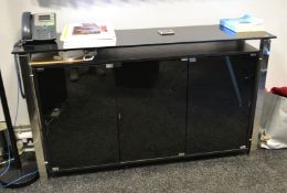 Malvern Cabinet Unit Finished In Black Tempered Glass - Ref: VM511/A2 B1 - CL409 - Location: