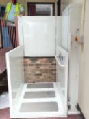 1 x Concord Wheel Chair Lift - Max Weight 340kg - CL499 - Location: Borehamwood WD6