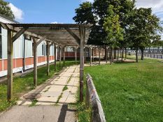 1 x Large Outdoor Pergola - Approx 80ft Length - CL499 - Location: Borehamwood WD6Collections:
