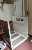 1 x Concord Wheel Chair Lift - Max Weight 340kg - CL499 - Location: Borehamwood WD6Collections: This