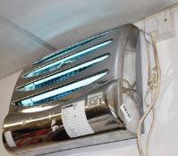 1 x Wall-Mounted Commercial Fly Zapper / Insect Killer
