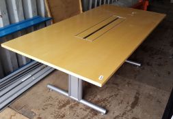 1 X OFFICE BOARDROOM MEETING TABLE WITH CENTER ACCESS FOR CABLES - H73 X W200 X D100 CMS - REF H134