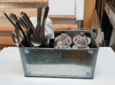 6 x Cutlery, Napkin and Salt & Pepper Rectangular Metal Tins - CL425 - Location: Altrincham WA14