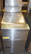 1 x Pitco Gas Powered Commercial Fryer - Width 40 cms - Ref C530 - CL461 - Location: London W3