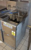 1 x Pitco Frialator Twin Basket Single Chamber Commercial Fryer - Natural Gas Stainless Steel