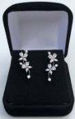 Diamond Floral Earring 18k