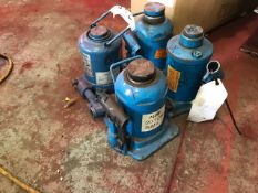 4 no of circ 20tonne bottle jacks