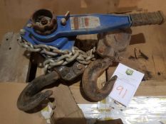 WILLIAM HACKETT 6TONNE 1.5M HEIGH OF LIFT LEVER HOIST