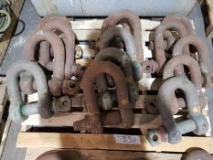 pallet of 14 no Dee shackle circa 40 tonne
