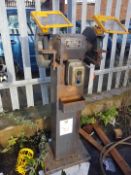 STAND UP WORKSHOP GRINDER