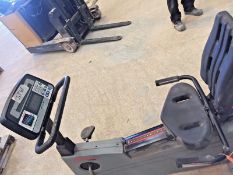 LIFE CYCLE 9500 HR RECLINE BIKE (Commercial Gym Equipment)
