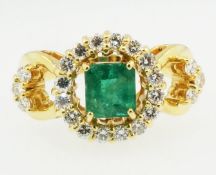 18Ct Yellow Gold Emerald Cut Emerald & Diamond Halo Cluster Ring (Size N) 12mm