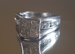 18ct Gold 2.10ct Princess/Round Cuts Diamond Ring - (5grm)