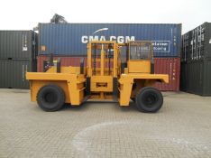 12 Ton Capacity Side Loader