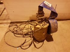 Sub Pump 110v with pipe