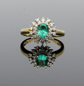 18ct Yellow Gold Columbian Emerald & Diamond Cluster Ring