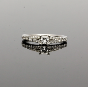 18ct White Gold Princess Cut Diamond Ring