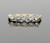 Vintage 1920s/30s 18ct Yellow Gold 5 Stone Graduated Diamond Ring