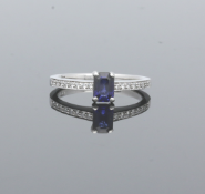 18ct White Gold Sapphire with Diamond Shoulders
