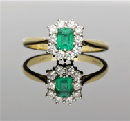 Vintage 18ct Yellow Gold High Quality Emerald & Diamond Cluster Ring 1998