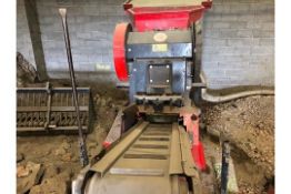 Red Rhino Mini Crusher 3000 MultiformIn