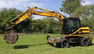 JCB JS130W Year 2004 c/w Macpactor