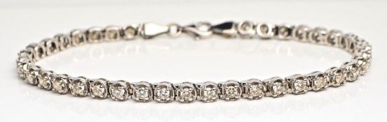 9ct White Gold Diamond 2ct Claw Set Tennis Bracelet 7.5