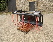 Suton EHDG208 7' Hydraulic Grab