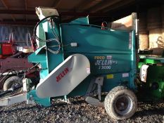 LOT WITHDRAWN Reco Trailed 3PT Linkage Straw Chopper. Reco Trailer Chopper