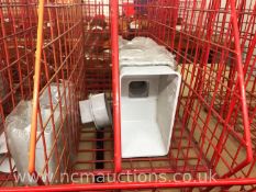 ** NO RESERVE ** Plastic squareline rain water fittings