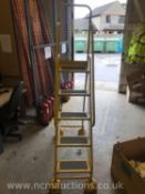 ** NO RESERVE **Step and store ladder
