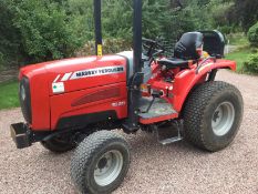 Tractor Massey Ferguson 1529