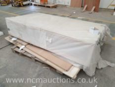 Pallet containing 6ft Non drawer Devan