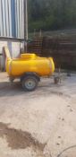 Towable water bowser