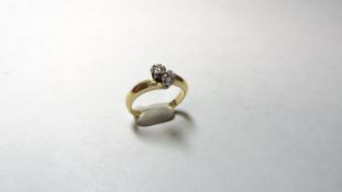 18ct Yellow Gold Diamond 2 Stone Ring