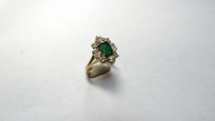 Diamond and Emerald Cluster Ring Stamped 750