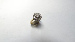 18ct Yellow Gold Diamond Cluster Ring