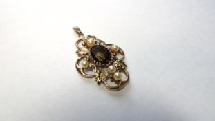 9ct Yellow Gold Cultured Pearl and Smokey Quartz Pendant